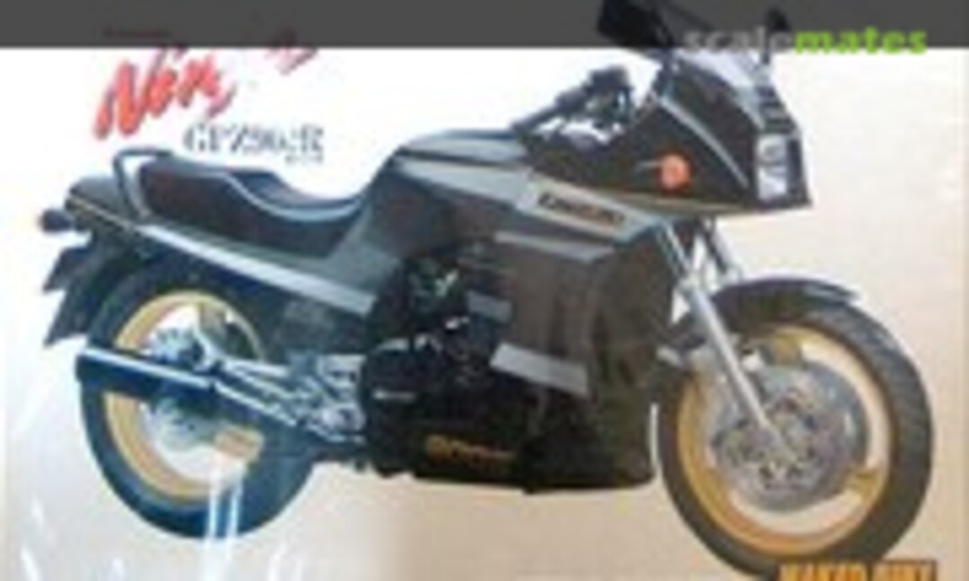 1:12 Kawasaki GPZ 900R Ninja (Aoshima 017746)