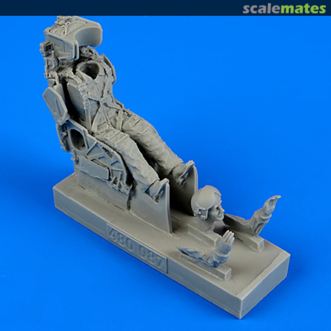 Boxart Russian pilot with KS-4 ejection seat for Su-7/9/11/15/17 480 087 Aerobonus Boxart Russian pilot with KS-4 ejection seat for Su-7/9/11/15/17 480 087 Aerobonus