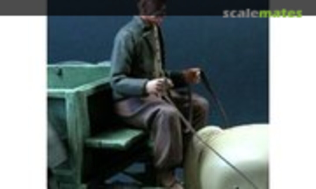 1:35 Man Driving his Cart (MK35 F076) F076