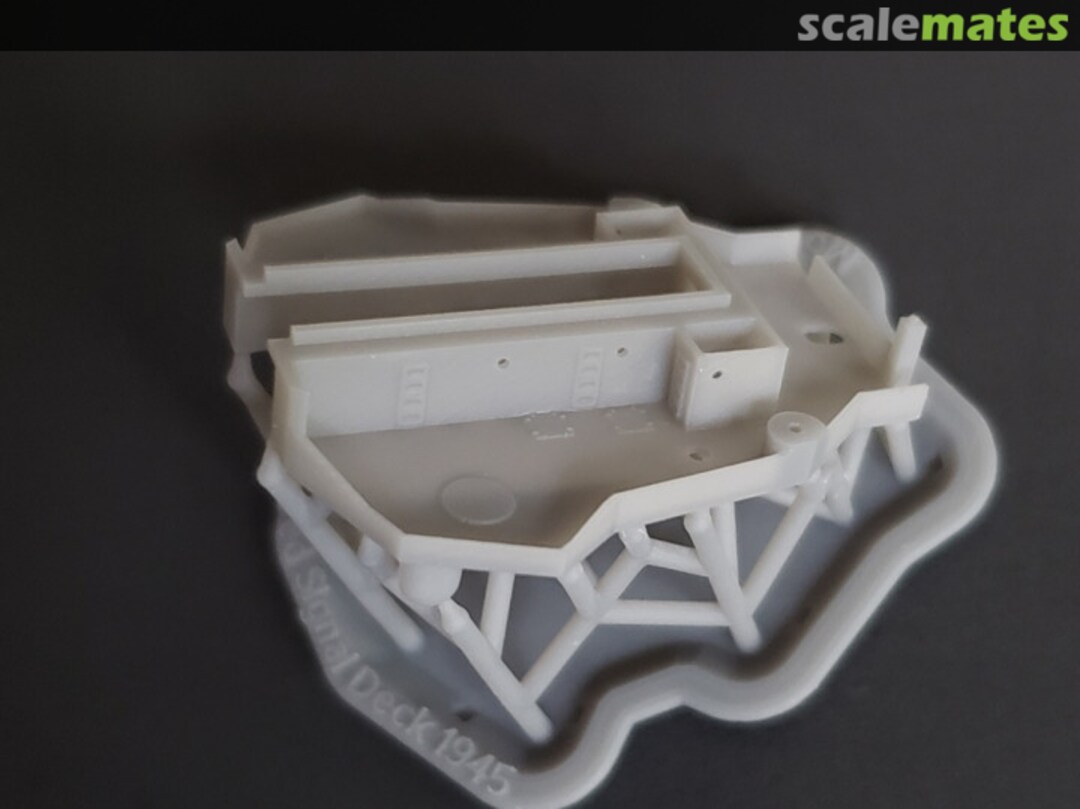 Boxart HMS Duke of York Enlarged Signal Deck, British Pacific Fleet Appearance 570-DoY Signal Deck Model Monkey Boxart HMS Duke of York Enlarged Signal Deck, British Pacific Fleet Appearance 570-DoY Signal Deck Model Monkey