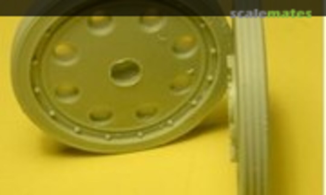 1:35 sFH18 Limber Wheels (R & J Products RJ35218LP) RJ35218LP