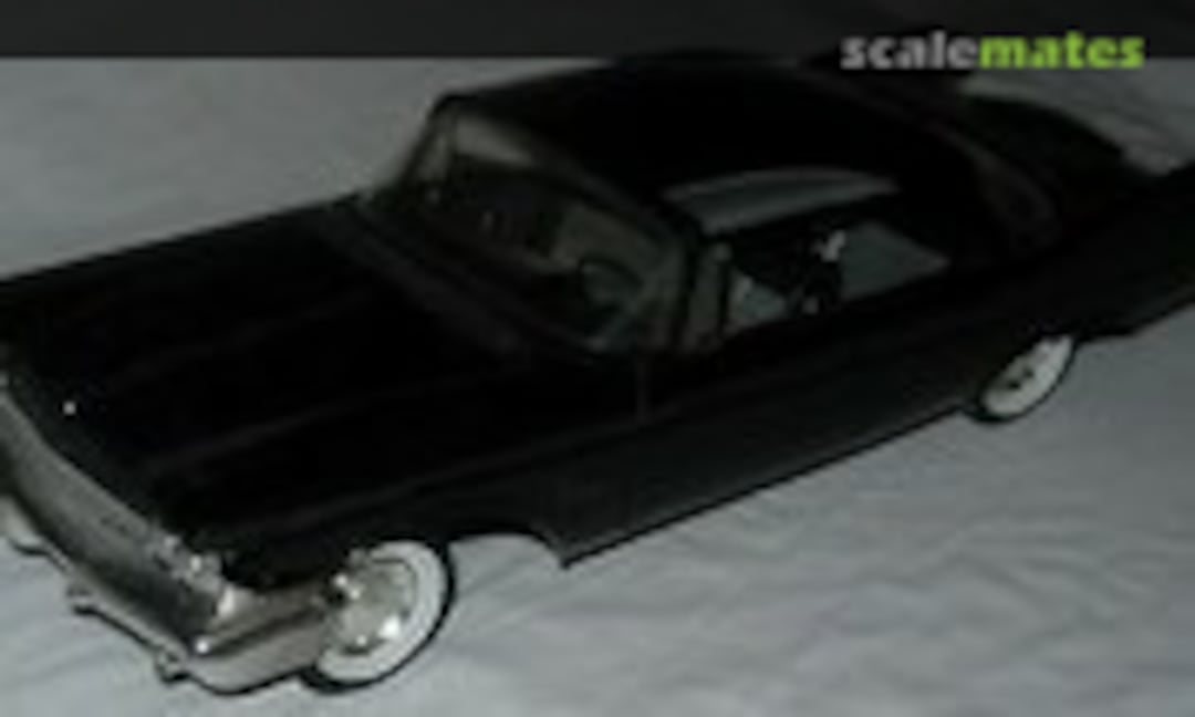 1:25 1960 Imperial Hardtop (SMP )