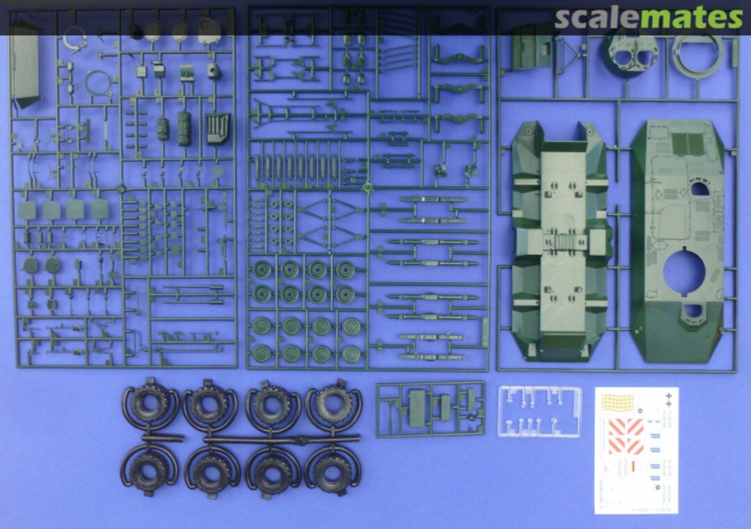 Contents SpPz 2 "Luchs" A2 SFOR 03040 Revell Contents SpPz 2 "Luchs" A2 SFOR 03040 Revell