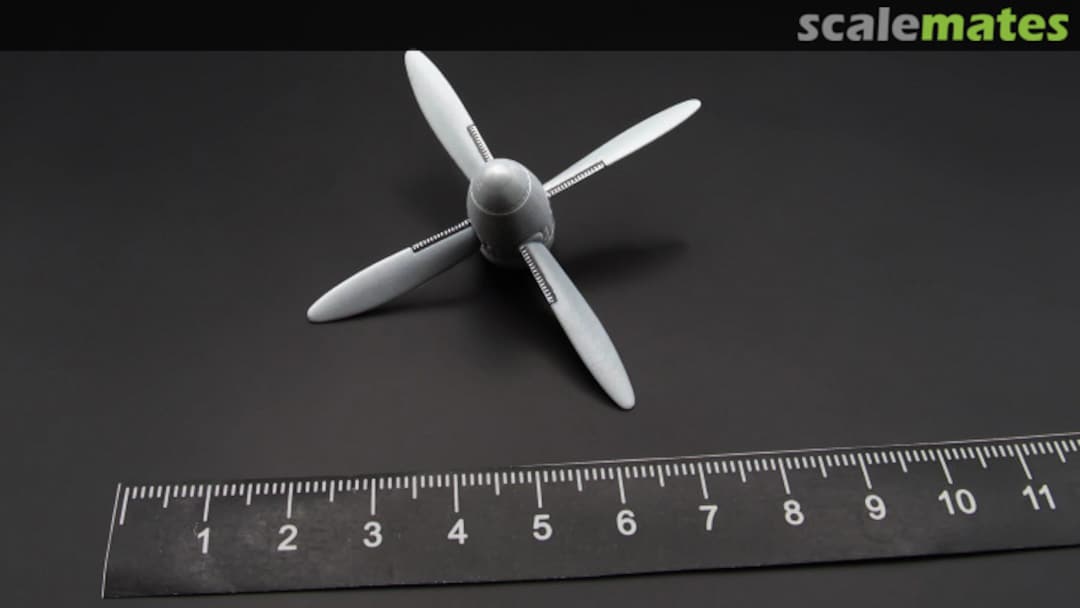 Contents AV-68I Four-Blade Airscrew - Late Type Propeller Set MDR72123 Metallic Details