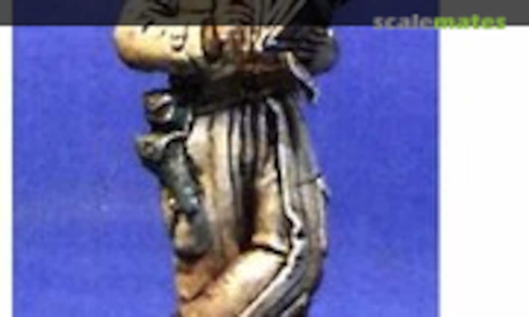 1:35 Tanker in Pixy Suit Reading Map (Resicast 35.5610) 35.5610