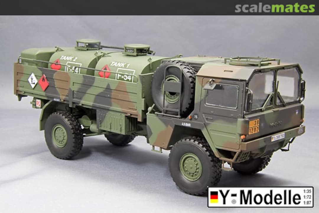 Boxart Pritsche mit Tankanlage 2 x 2.300 Liter Y35-127 Y-Modelle Boxart Pritsche mit Tankanlage 2 x 2.300 Liter Y35-127 Y-Modelle