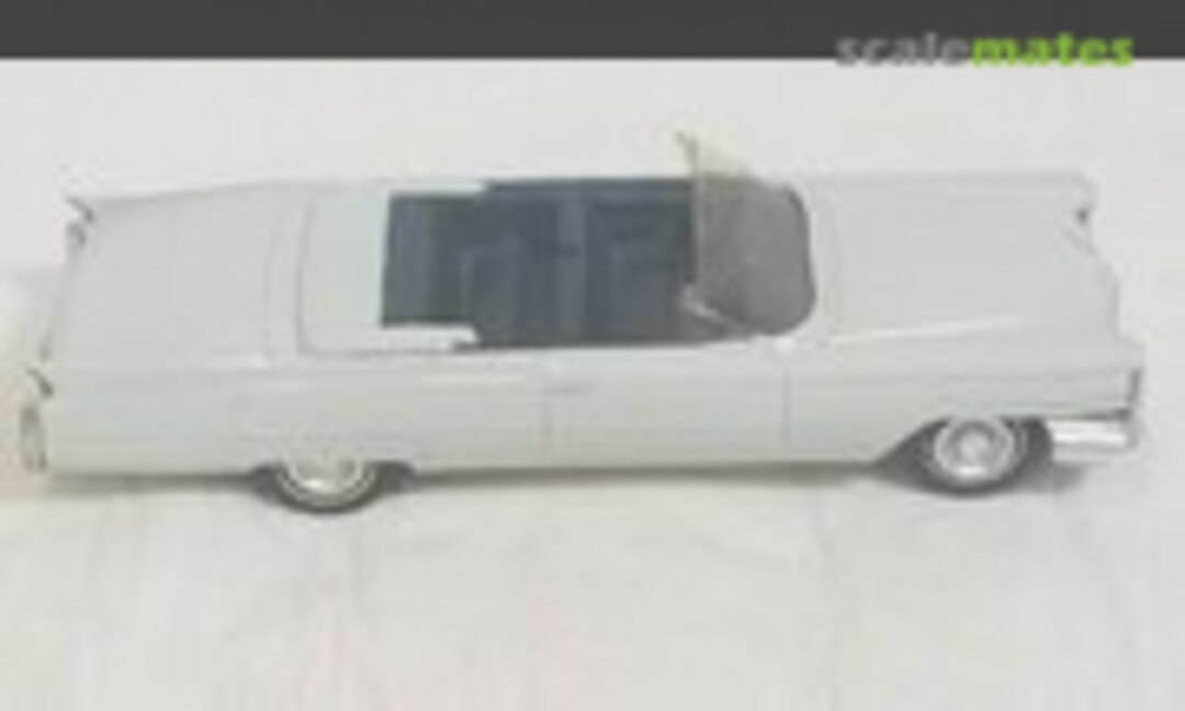 1:25 1963 Cadillac DeVille Convertible (Jo-Han )
