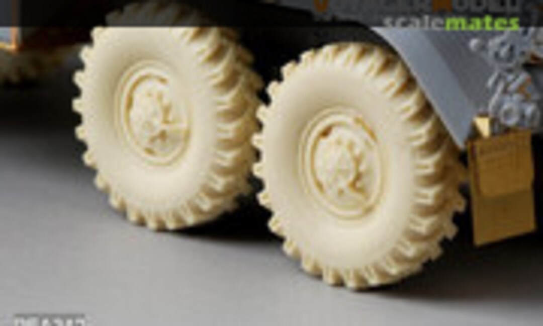 1:35 Ural 4320/375 Road Wheels (6+1PCES) (Voyager Model PEA312) PEA312