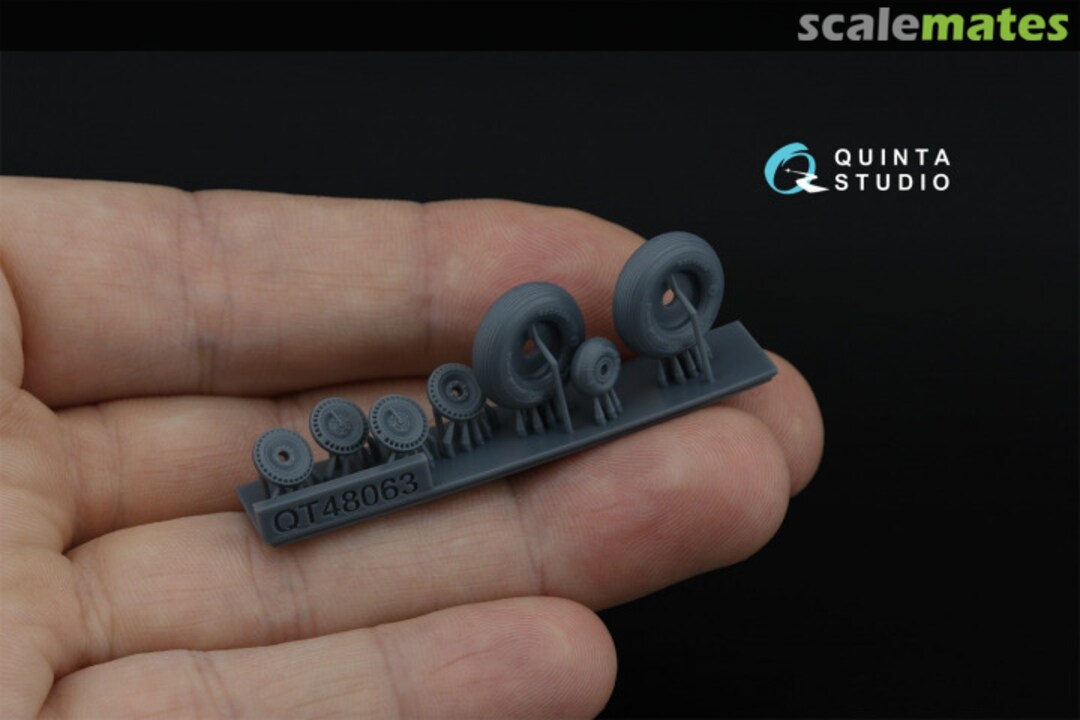 Contents Wheels of Red Army AF Fighters (longitudinal tread) QT48063 Quinta Studio Contents Wheels of Red Army AF Fighters (longitudinal tread) QT48063 Quinta Studio