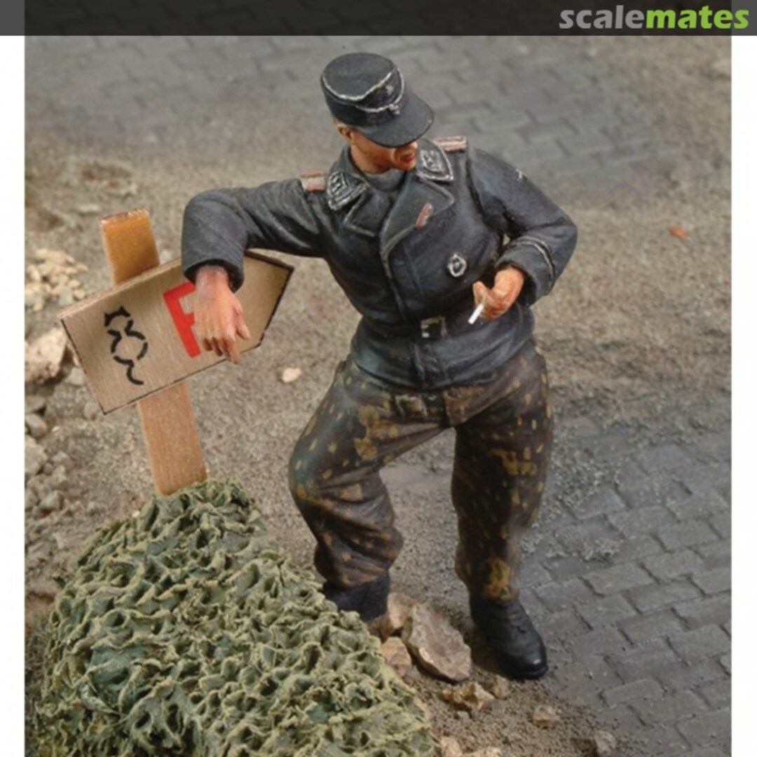 Boxart SS Untersturmfuher (Stoumont ' 44) 163 Royal Model