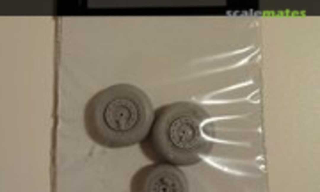 1:32 Mig-19 Farmer Weighted Tires (Armory AW32012) AW32012