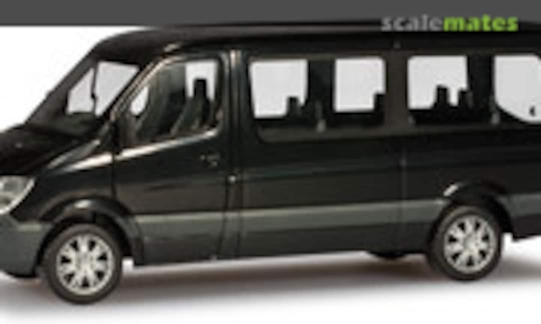1:87 Mercedes-Benz Sprinter 2013 box-type flat roof (Herpa 091152)