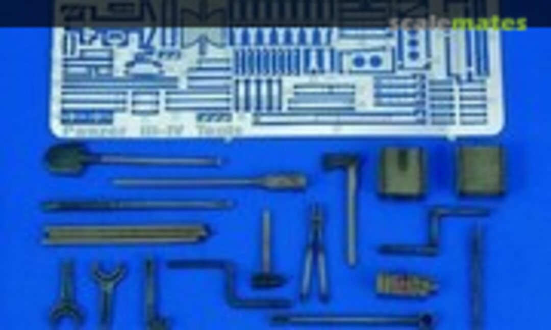 1:35 Panzer III-IV Tools & Holders (WWII) (Royal Model 437)