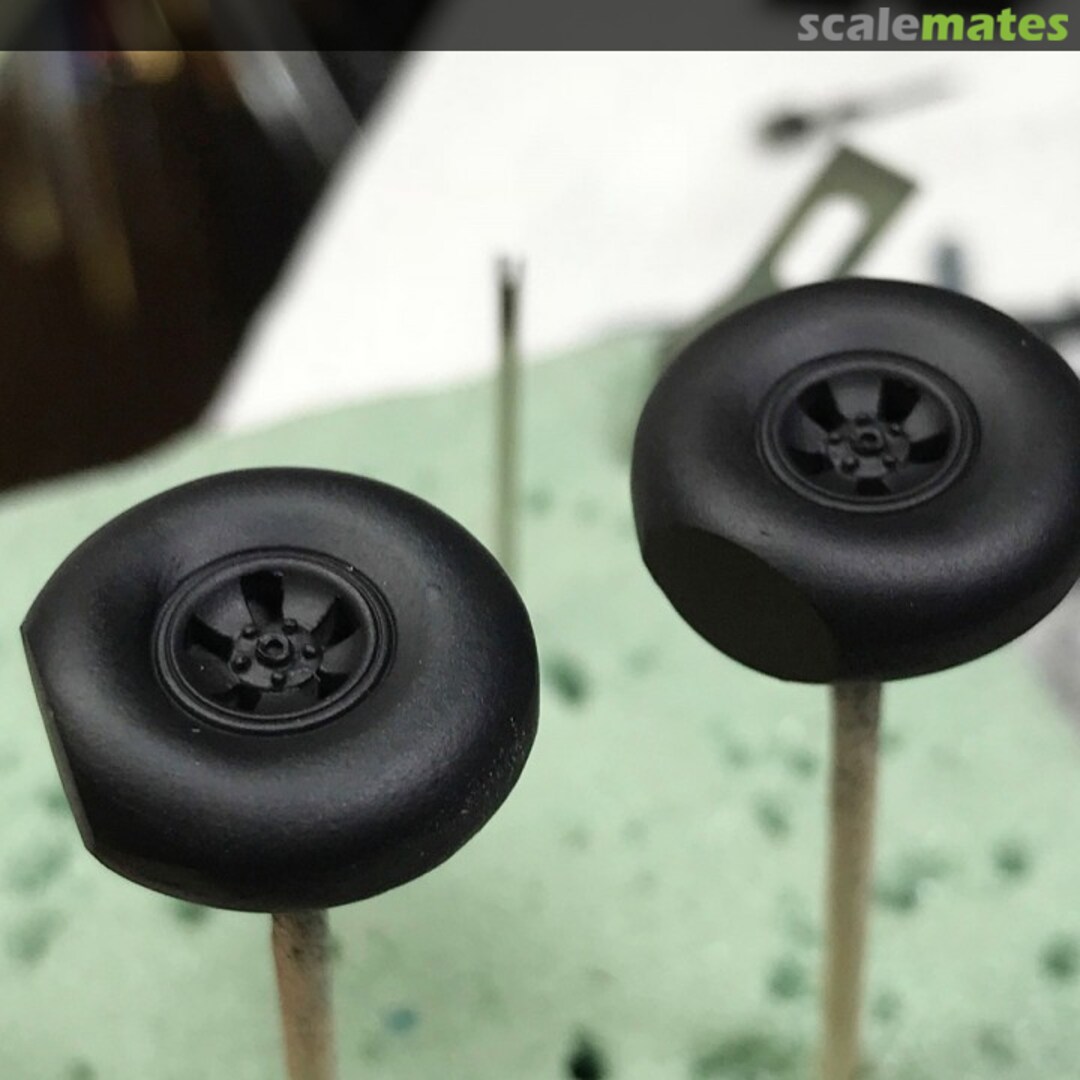 Boxart Typhoon / Early Tempest Smooth Tread 48036 Squadron Boxart Typhoon / Early Tempest Smooth Tread 48036 Squadron