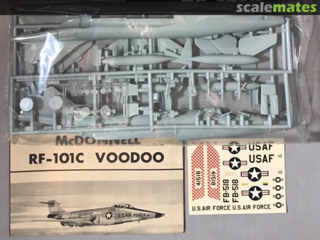 Contents Mc Donnell RF-101C Voodoo A691-130 AMT-Hasegawa