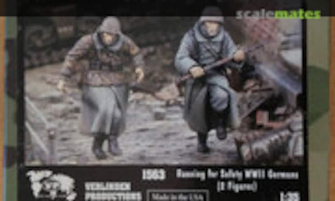 1:35 Running for Safety WWII Germans (Verlinden Productions 1563) 1563