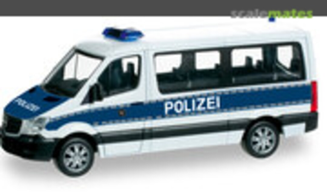 1:87 Mercedes-Benz Sprinter bus flat roof &quot;Berlin Police Department&quot; (Herpa 091541)