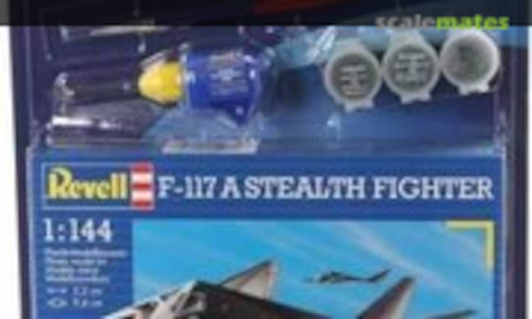 1:144 F-117 Stealth Fighter (Revell 64037)