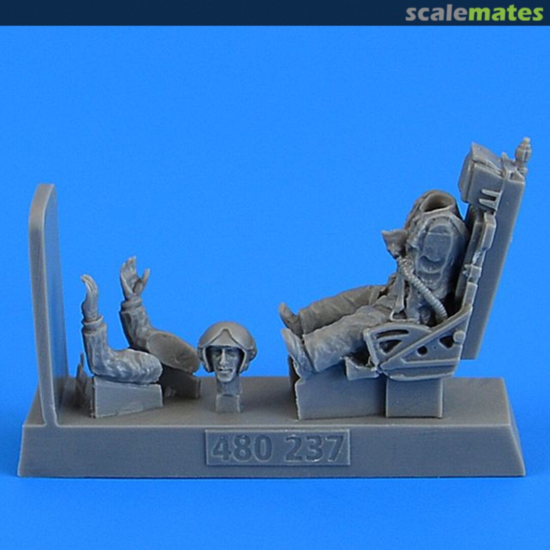 Boxart Soviet Fighter Pilot with ejection seat for MiG-19 Farmer 480 237 Aerobonus Boxart Soviet Fighter Pilot with ejection seat for MiG-19 Farmer 480 237 Aerobonus