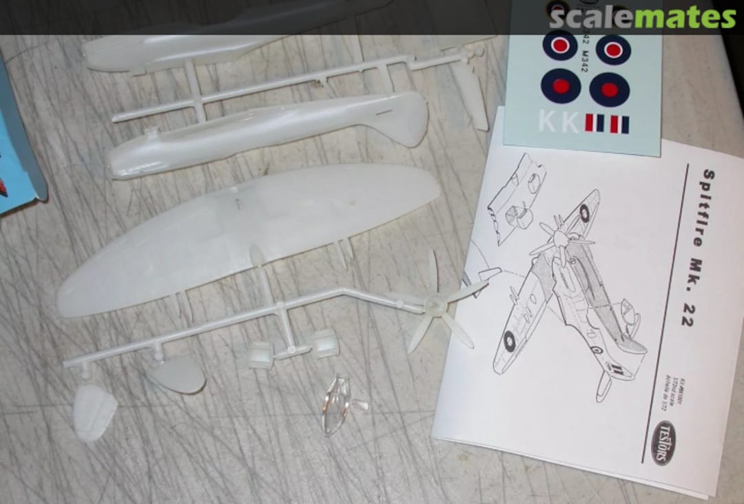 Contents Spitfire MK22 861001 Testors Contents Spitfire MK22 861001 Testors