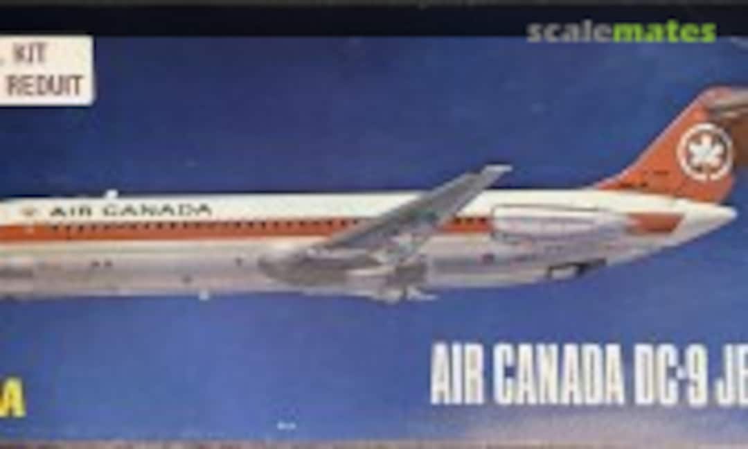 1:72 Air Canada DC 9 Jetliner (Aurora Canada 356-)