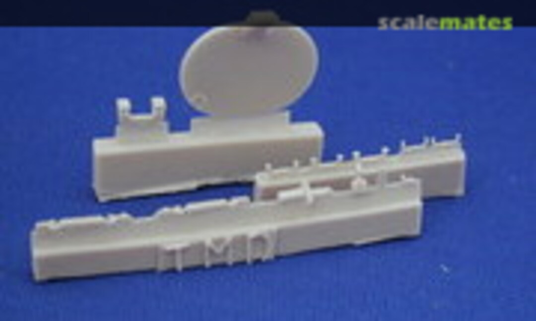 1:35 Sherman 76mm Oval Loader's Hatch (The New TMD 35-75103) 35-75103