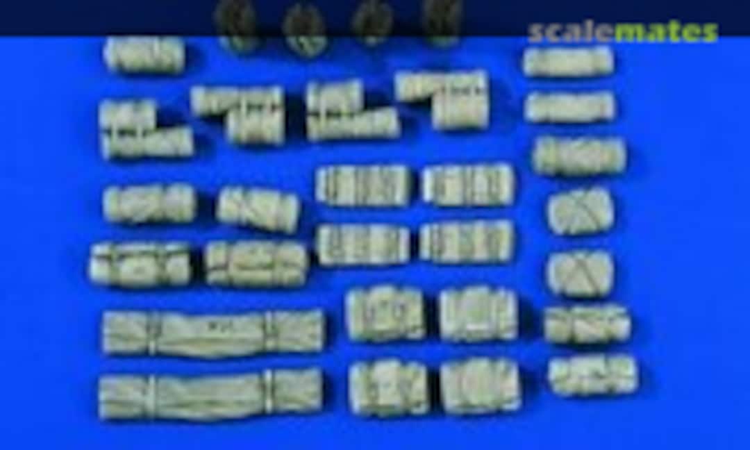 1:35 Bedrolls, Tentpacks & Kitbags (Verlinden Productions 1618)