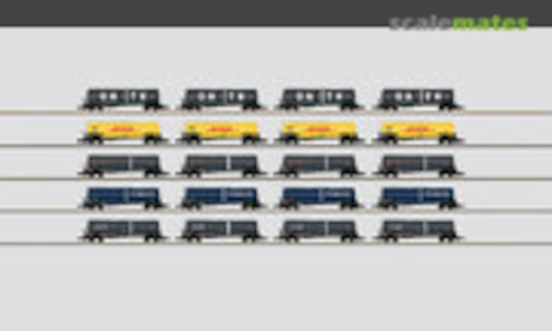 Freight car Display with 20 Different tank cars (Märklin 82530)