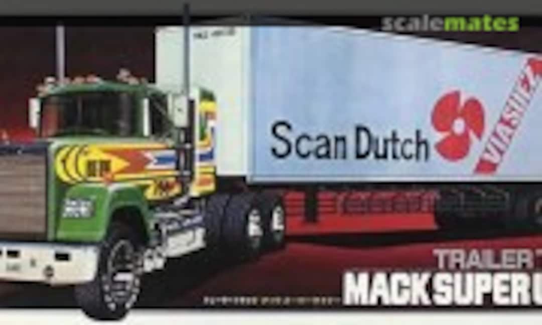 1:28 Mack Super Liner Trailer Truck (IMAI B-1003)