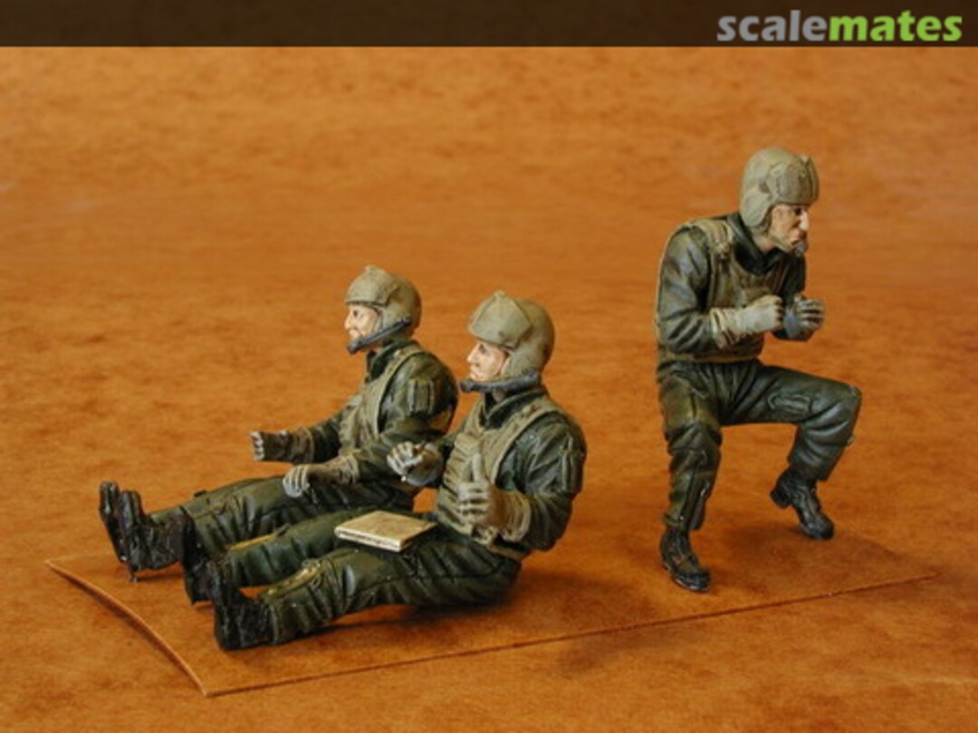 Boxart U.S. Army (UH-60 pilots + door gunner) (3 fig.) F35070 CMK Boxart U.S. Army (UH-60 pilots + door gunner) (3 fig.) F35070 CMK