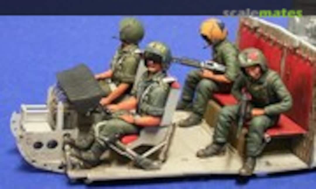 1:24 UH-1B Gunship Crew Members (Werner's Wings Figure 3) Figure 3
