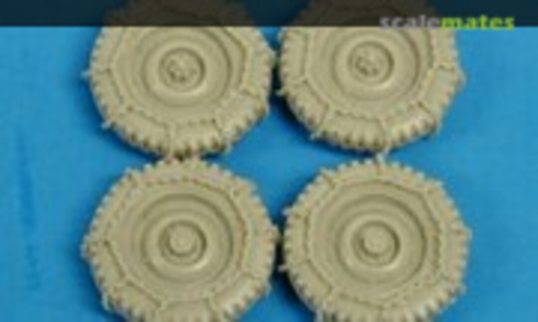 1:35 Jeep Wheels with Snow Chains (Tank Workshop TWS0050) TWS0050