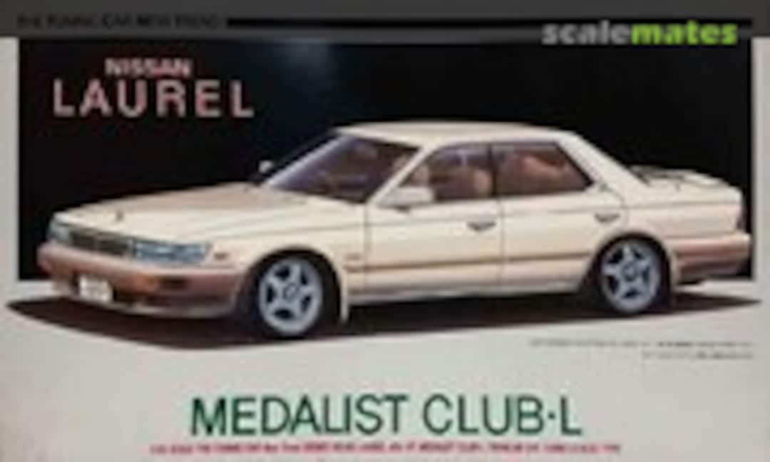 1:24 Nissan Laurel Medalist Club-L (C33) (Aoshima 008904)