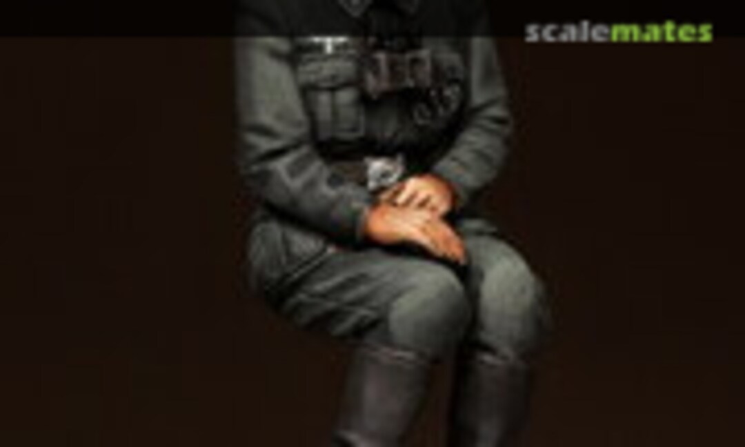 1:35 Sleeping German Feldwebel Panzergrenadier WWII (SOGA Miniatures 3575) 3575