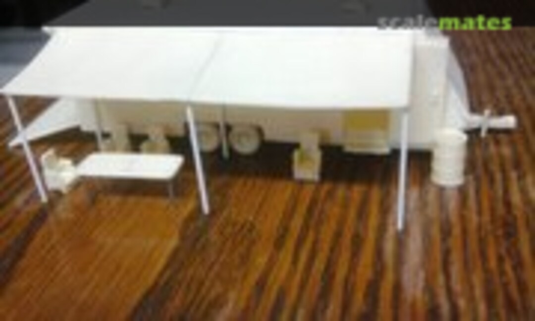 1:72 30 FT box Trailer/Toy Hauler (Garage Kit )