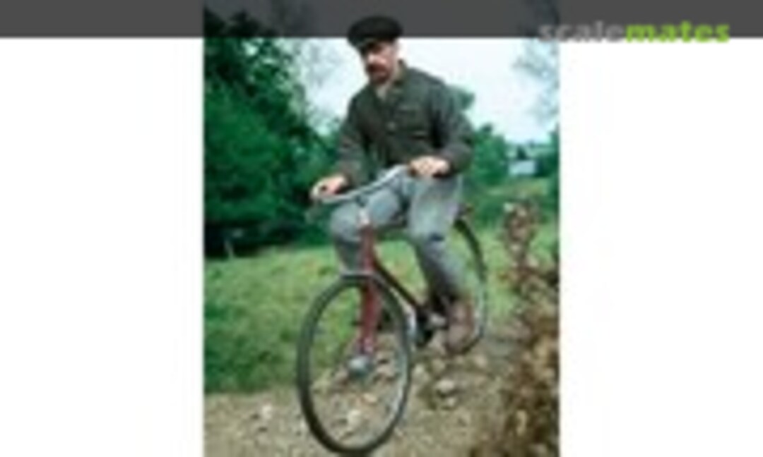 1:35 Man Going Cycling (MK35 F117) F117