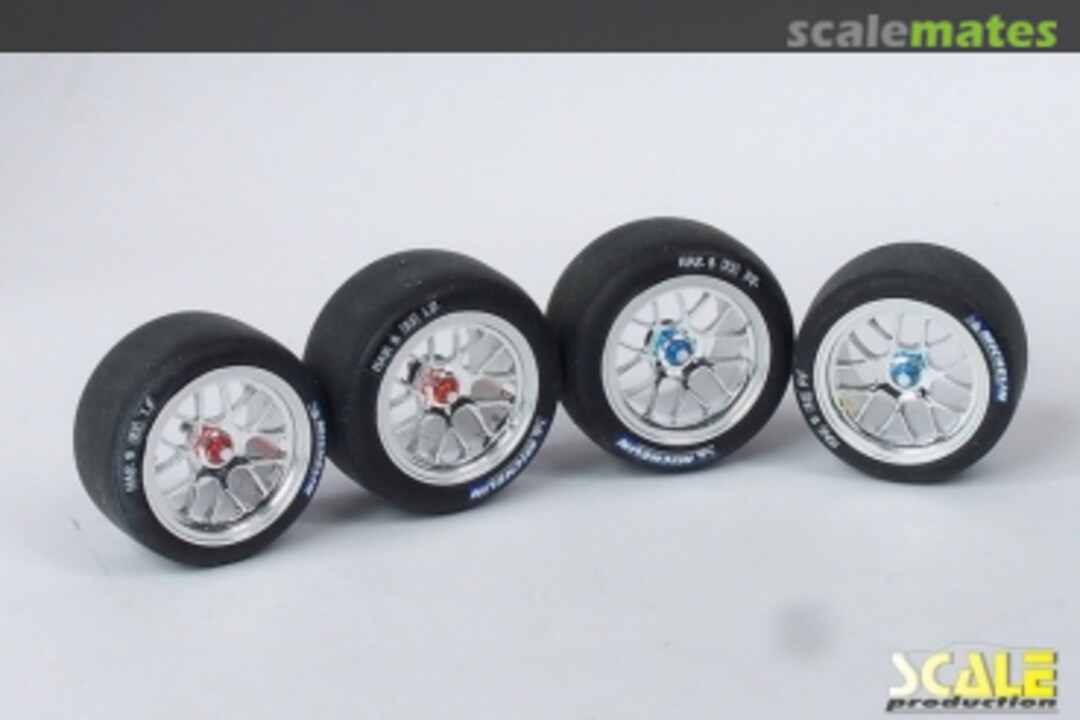 Boxart 18" BBS P997GT3R/RSR chrome SPRF24050C Scale Production Boxart 18" BBS P997GT3R/RSR chrome SPRF24050C Scale Production