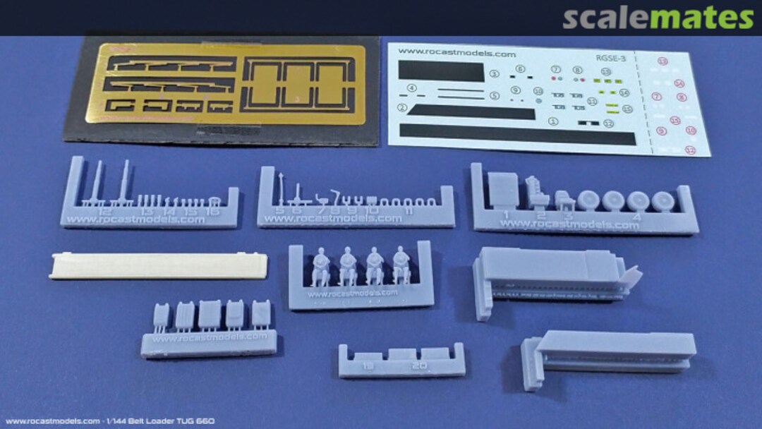 Contents Belt loader TUG 660 RGSE-9 Rocast Scale Model Details Contents Belt loader TUG 660 RGSE-9 Rocast Scale Model Details