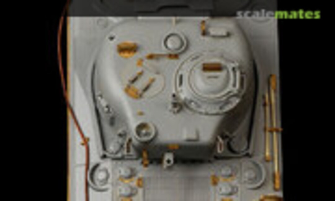 1:35 Sherman M4A2 Mid Tank Late Version PTO USMC ~Dragon 6462~ (Voyager Model PE35251)