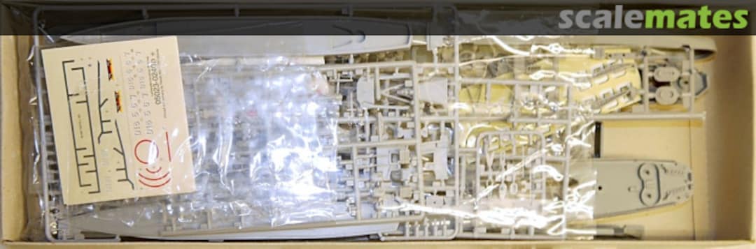 Contents Zerstörer Z1 H305-0350 Revell Contents Zerstörer Z1 H305-0350 Revell