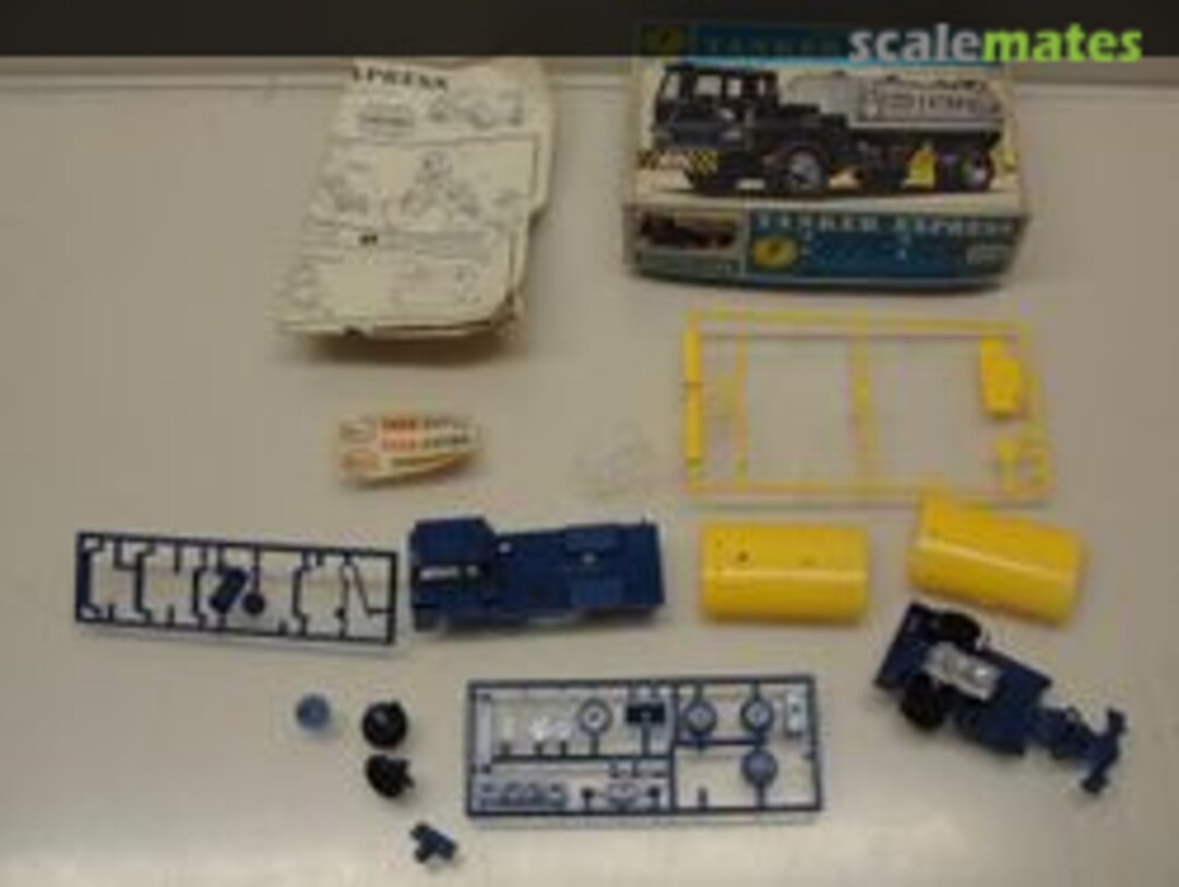 Contents Tanker Express 9003:100 Paramount