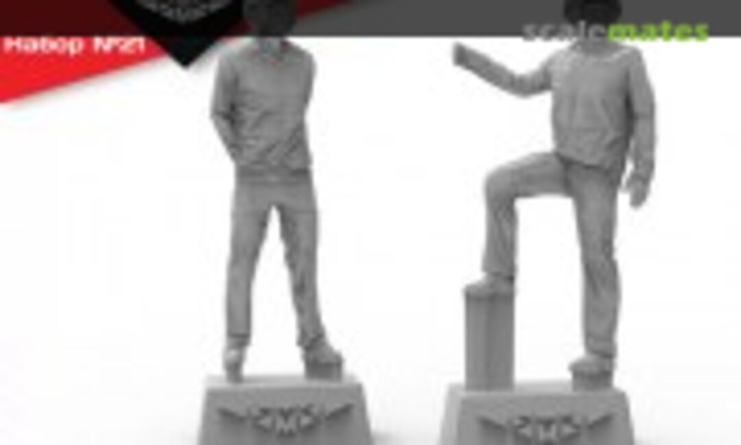 1:32 PILOTS OF THE USSR Air Force (ZSH-5). SET No. 21-3 (Tempmodels 32127-3) 32127-3