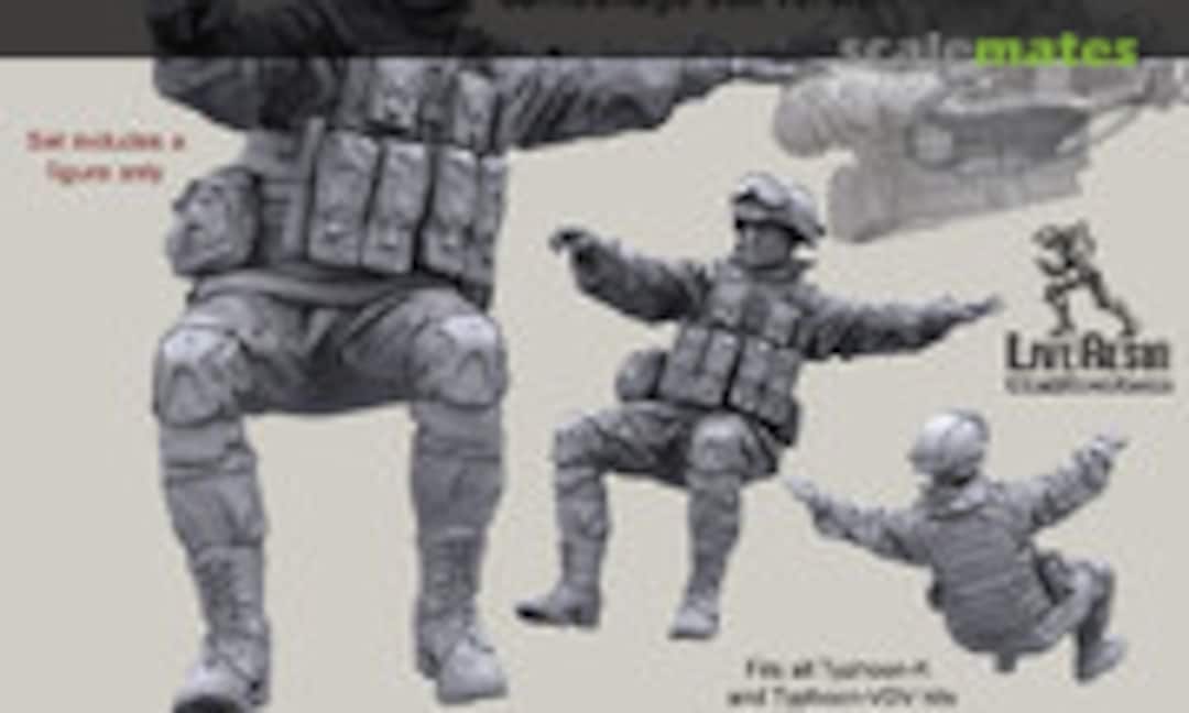 1:35 Russian Army armored vehicle or truck commander in modern infantry combat gear system set 17 (Live Resin LRM-35064) LRM-35064