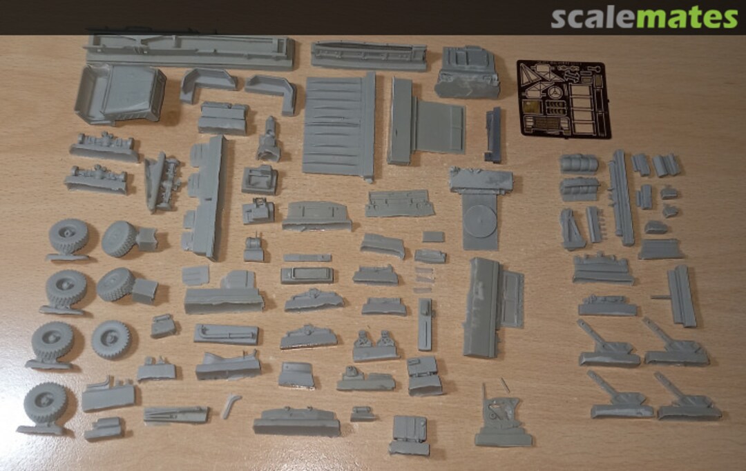 Contents Big Foot with Spark Mine Roller M72214 Armada Hobby Contents Big Foot with Spark Mine Roller M72214 Armada Hobby