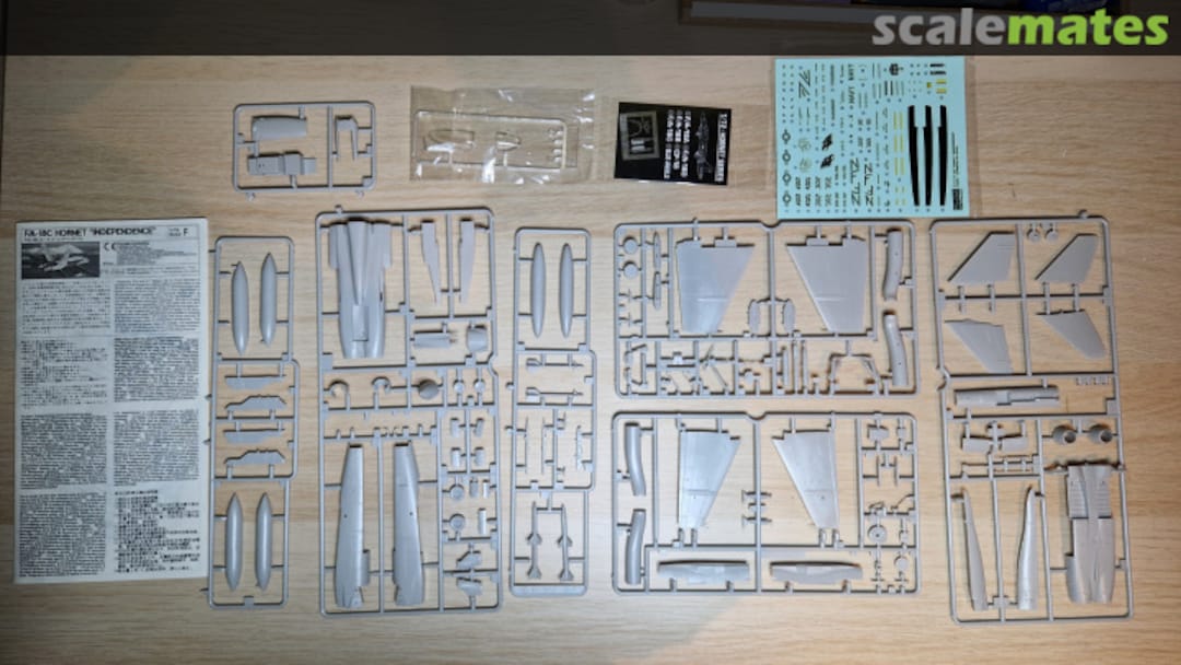 Contents F/A-18C Hornet 72026 Fujimi Contents F/A-18C Hornet 72026 Fujimi