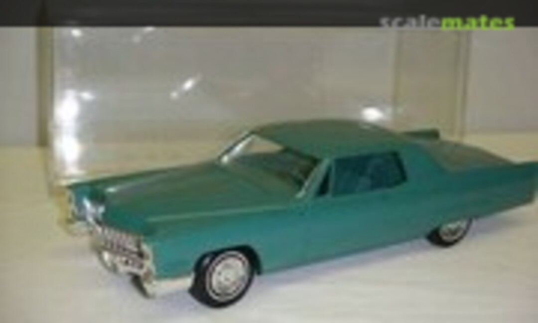 1:25 1967 Cadillac Coupe Deville (Jo-Han )