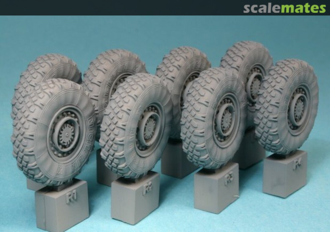 Boxart Realistic sagged tyres for Stryker PAU-35027 Pro Art Models Boxart Realistic sagged tyres for Stryker PAU-35027 Pro Art Models