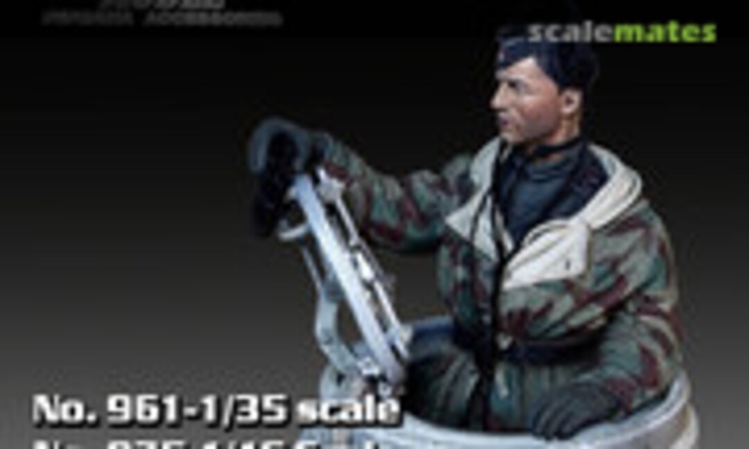 1:35 German tanker in winter dress (Royal Model 961) 961