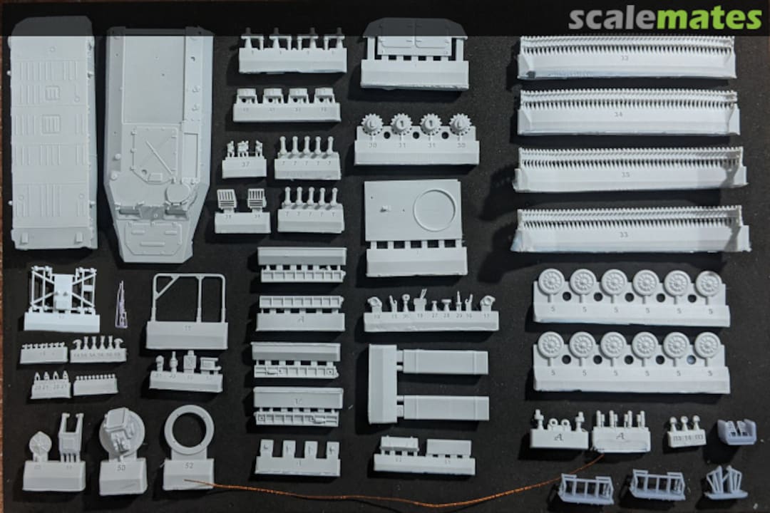 Contents Anti-aircraft missile system SA-13 "9K35 Strela-10" A152 Alex Miniatures Contents Anti-aircraft missile system SA-13 "9K35 Strela-10" A152 Alex Miniatures