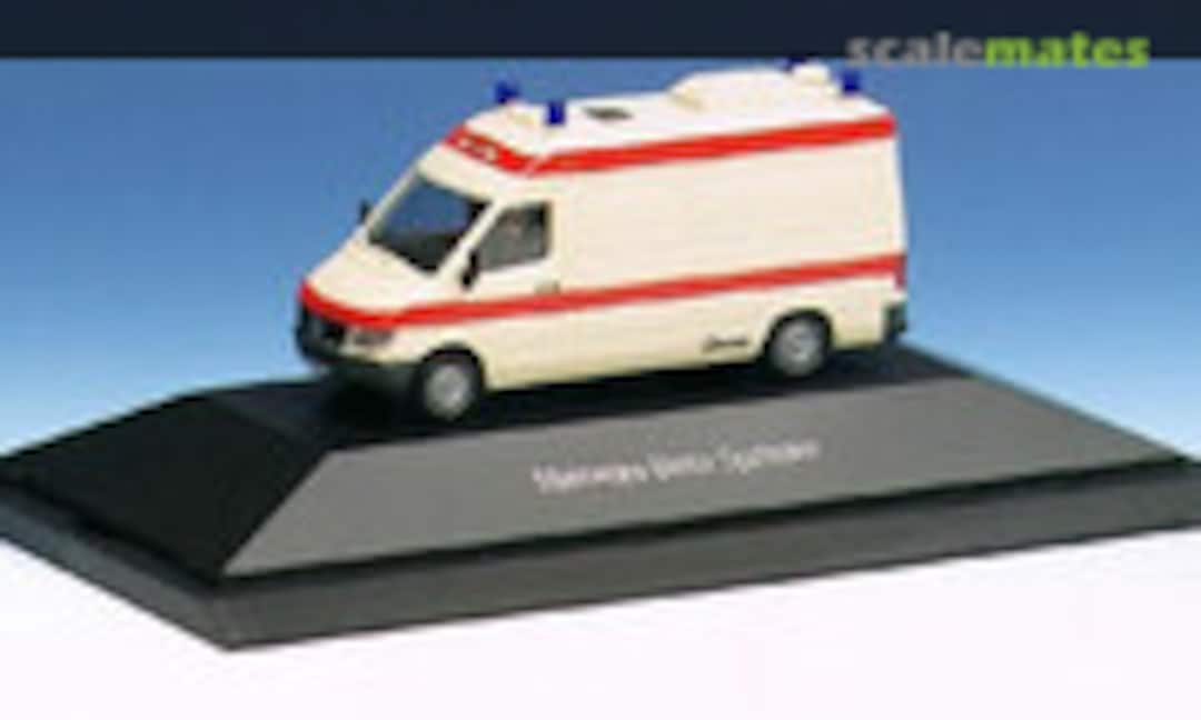 1:87 Mercedes Benz Sprinter RTW DRK (Herpa 220552)